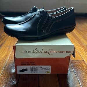 Brand new, never worn Natural Soul shoes. Size 7